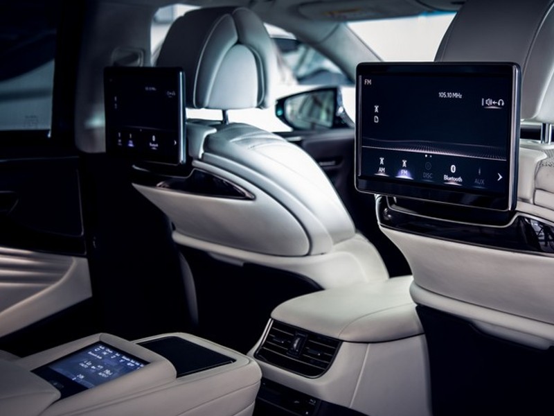 elektronika za auto i pametni infotainment uređaji